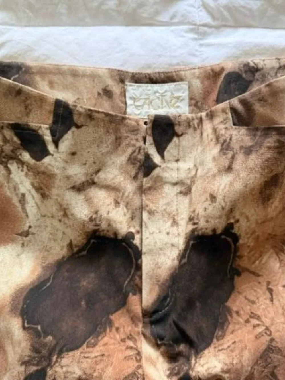 Brown Tone Swirling Leaves Design on 'Cache' Slight Flare Leg Tan Slacks/Size 10 - Picture 5 of 6